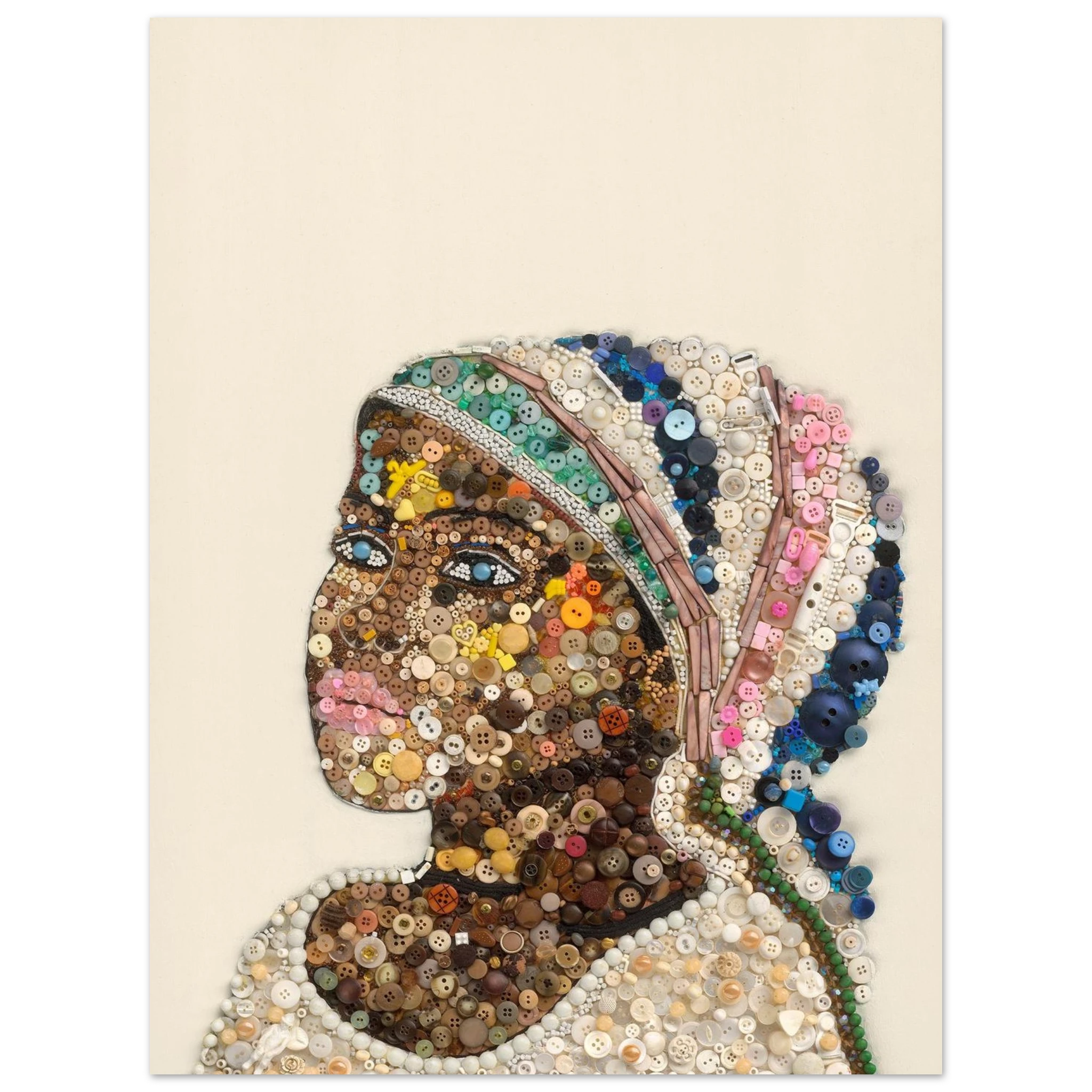 Duurzaam kunstwerk van duizenden plastic restmaterialen, African Girl. Limited Edition print op canvas in een prachtige zwarte baklijst.