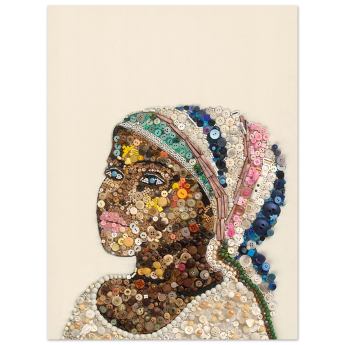 Duurzaam kunstwerk van duizenden plastic restmaterialen, African Girl. Limited Edition print op canvas in een prachtige zwarte baklijst.