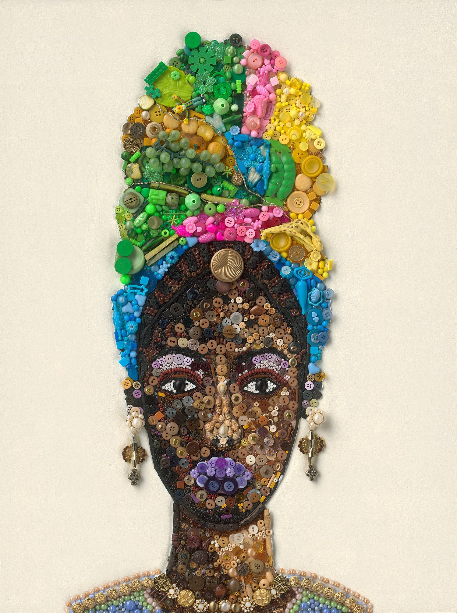 Duurzaam kunstwerk van duizenden plastic restmaterialen  - African Woman -  Limited Edition print