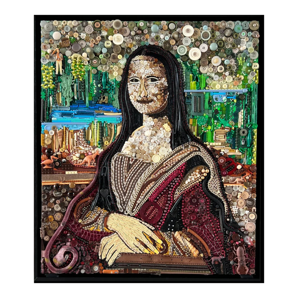 Duurzaam kunstwerk van duizenden stukjes plastic restafval. Origineel kunstwerk van kunstenares Maaike van Wijk Art. Mona Lisa Limited Edition op kwalitatief framed canvas.