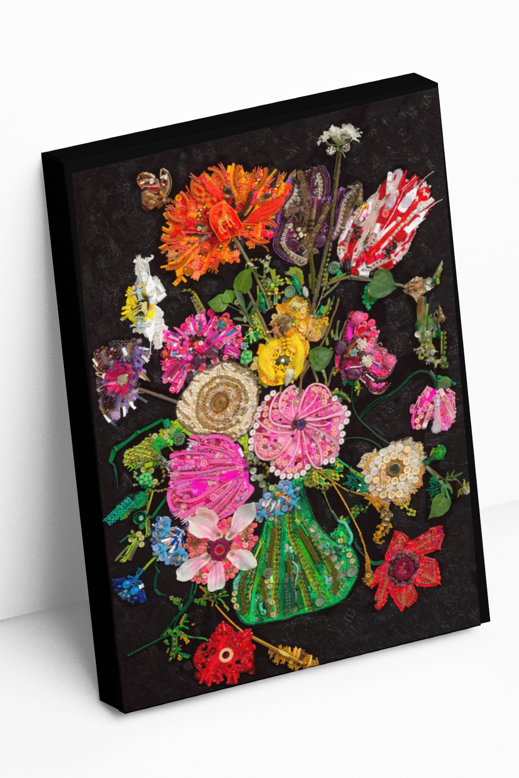 Duurzaam kunstwerk van duizenden plastic restmaterialen, Flowers in a Green Vase, limited edition print, stretched canvas
